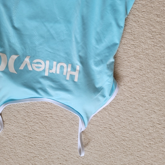 HURLEY Light Blue & White Hem Back Cutout Front Logo One Piece Swimsuit - Picture 5 of 8